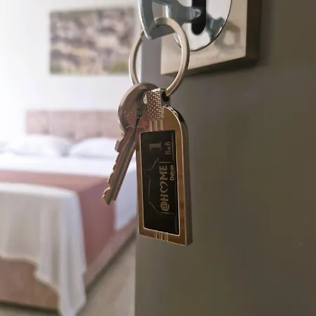 לינה וארוחת בוקר @home דליאן